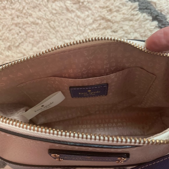 Sold! Kate Spade purse - Picture 5 of 8